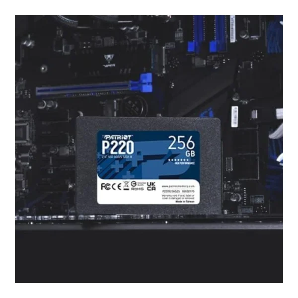 Patriot P220 256GB — SSD SATA, lectura hasta 550 MB/s - Imagen 2